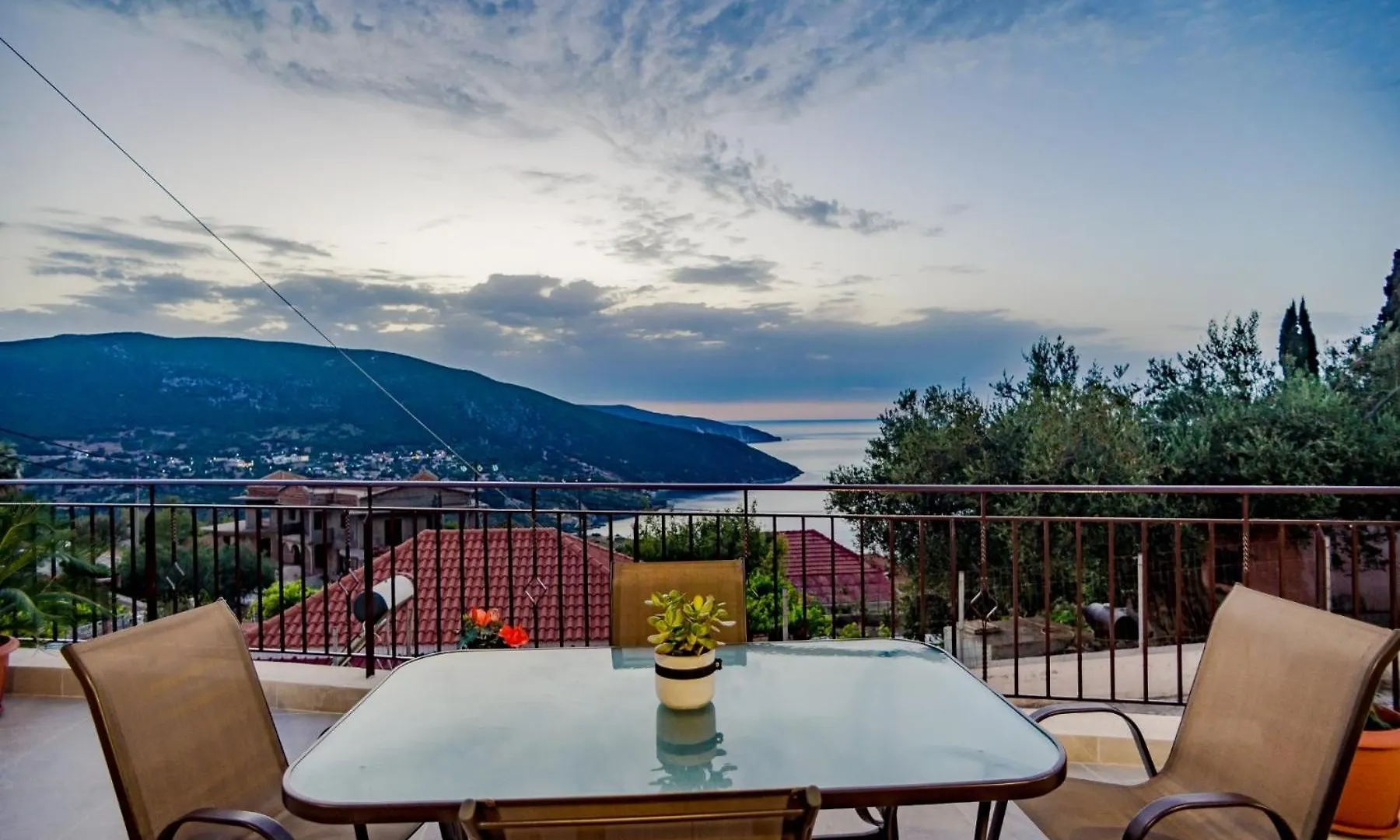 Cielo E Mare Cottage Angón